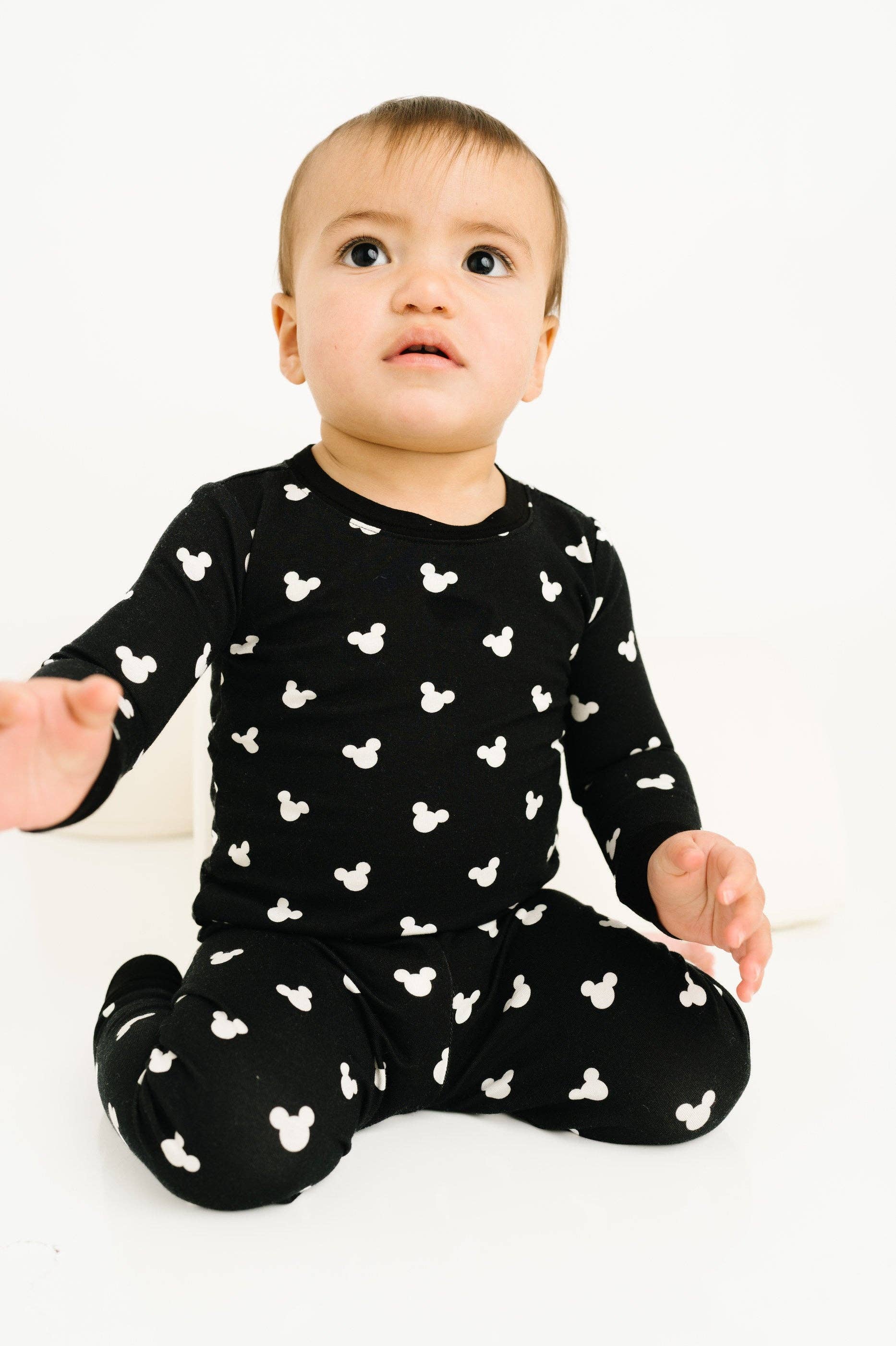 Little One Shop - Black Magical Bamboo Set