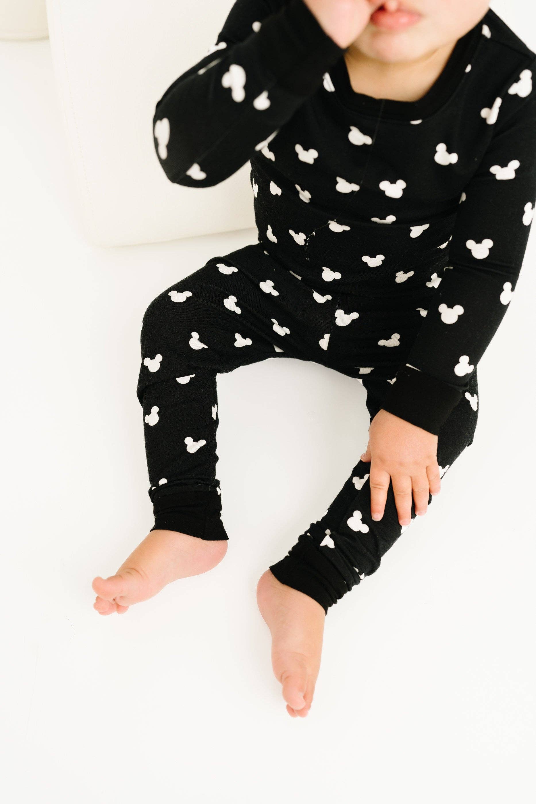 Little One Shop - Black Magical Bamboo Set